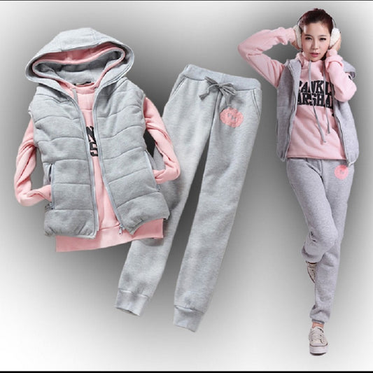 Autumn and winter new Fashion women suit women&#39;s tracksuits casual set with a hood fleece sweatshirt three pieces set