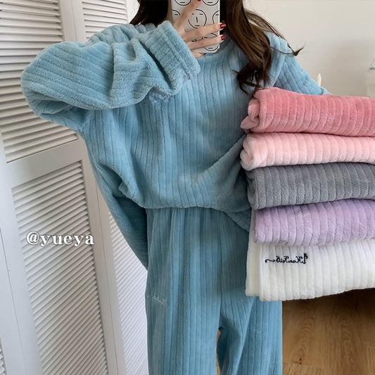 Autumn and winter flannel pajamas women&#39;s two-piece coral fleece homewear new loose casual women&#39;s striped simple pajamas