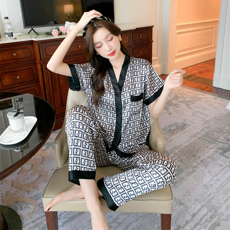 M-5XL Plus Size Luxury Silk Pajamas for Women Summer V Neck Letter Print Home Suit Stain Pajama Set Woman Sleepwear Pijama Mujer