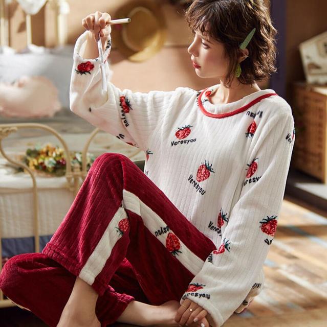 Winter Thick Flannel Warm Pajamas for Women Pyjamas Cute Coral Fleece Sheep Female Pajama Set sleepwear Home Suit