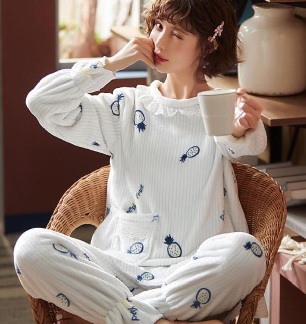 Winter Thick Flannel Warm Pajamas for Women Pyjamas Cute Coral Fleece Sheep Female Pajama Set sleepwear Home Suit