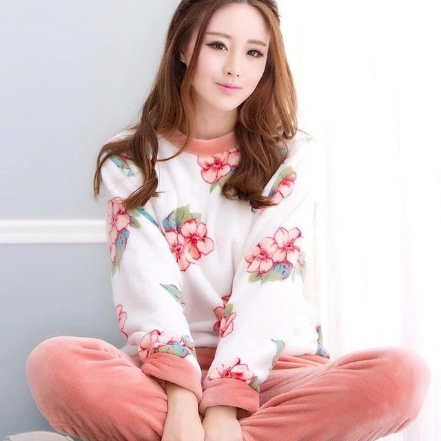 Winter Thick Flannel Warm Pajamas for Women Pyjamas Cute Coral Fleece Sheep Female Pajama Set sleepwear Home Suit